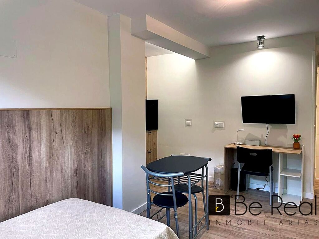 ¡estudiantes! piso tipo estudio a estrenar con acceso independiente en villanueva de la cañada (madrid). foto grande (2)