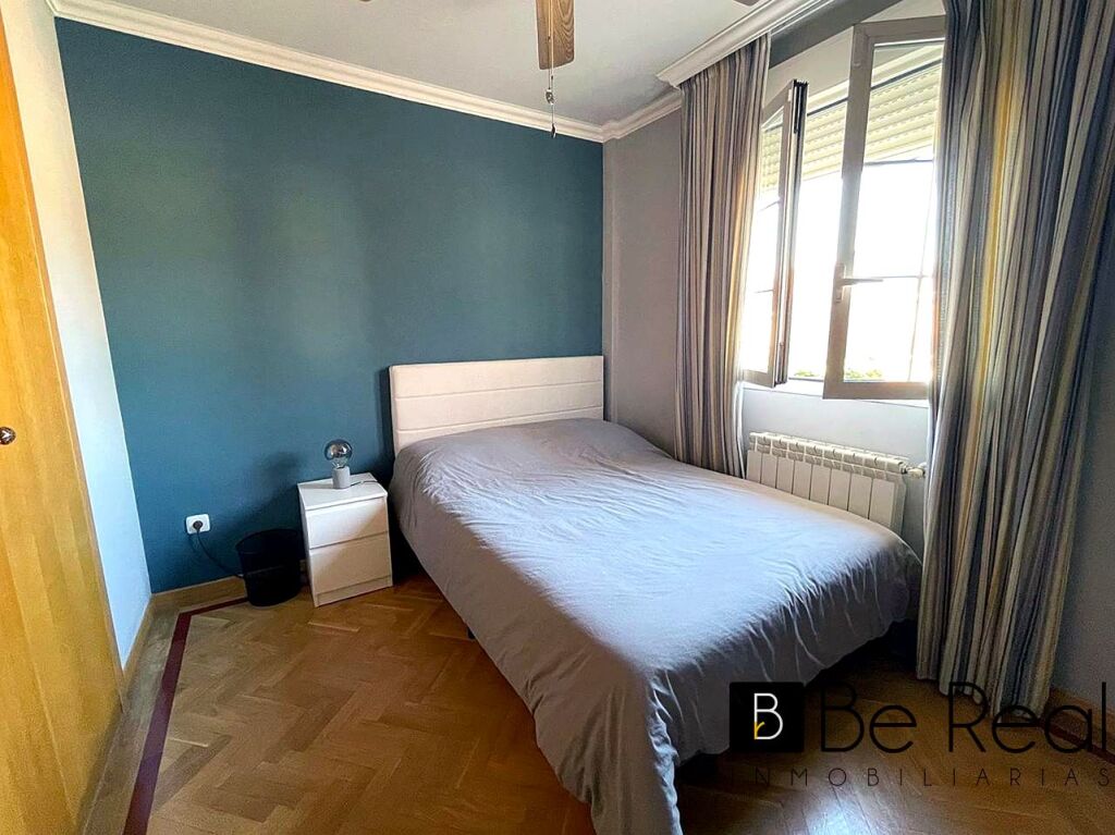 Foto en alquiler habitación para chicas estudiantes en villanueva de la cañada (madrid).