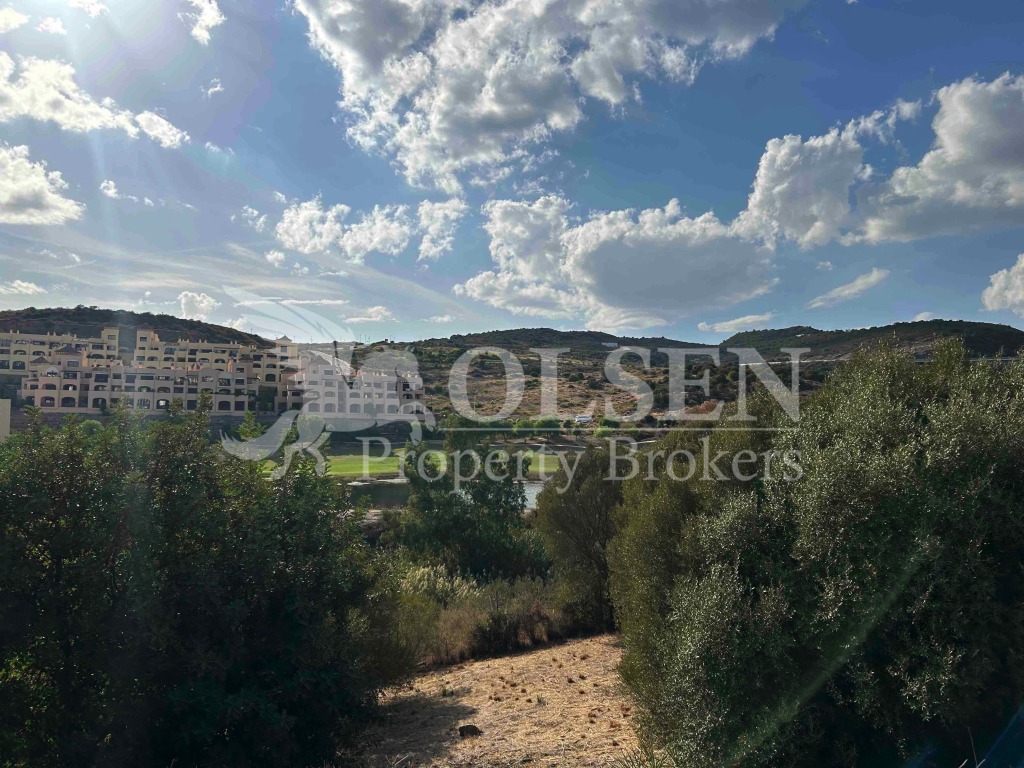 solar residencial en venta en estepona málaga foto grande (2)