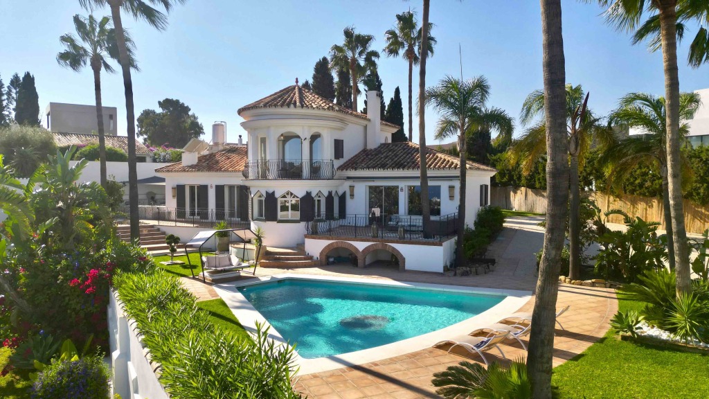 Foto casa-chalet en venta en estepona málaga