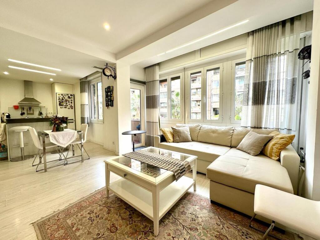 Foto Apartamento en Venta en Barcelona, Barcelona - € 380.000 - mil1054620 - BienesOnLine