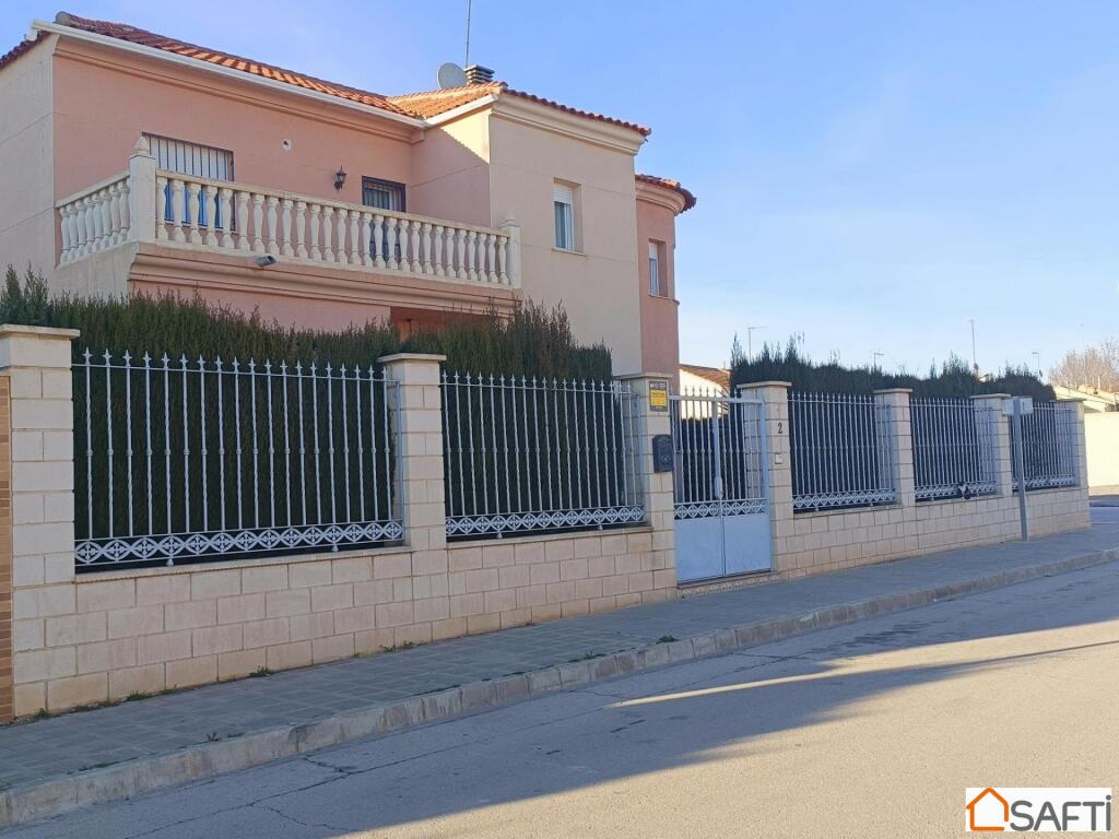 Foto Casa en Venta en Manzanares, Ciudad Real - € 300.000 - mil1046423 - BienesOnLine
