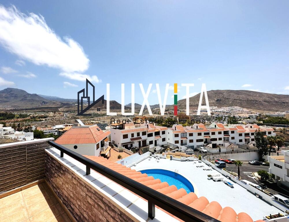 dos apartamentos en uno con tres dormitorios, dos terrazas y vistas al mar en los cristianos foto grande (3)