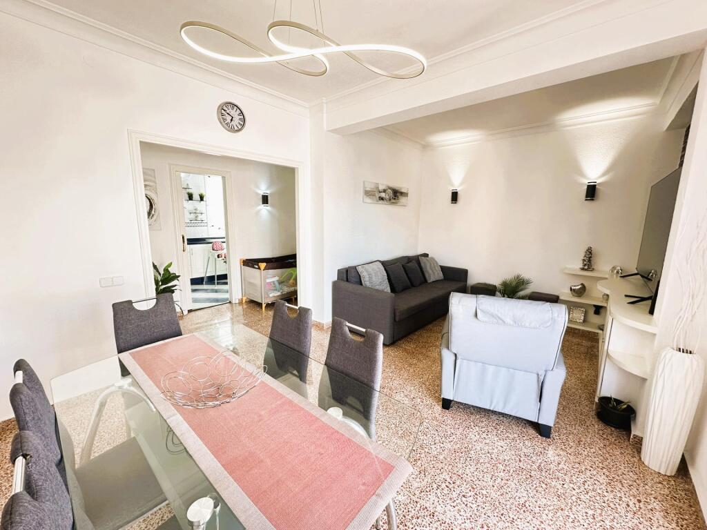 ¡Oportunidad Única en Santa Cruz de Tenerife! Amplio Apartamento de 4 Dormitorios en Cruz del Señor