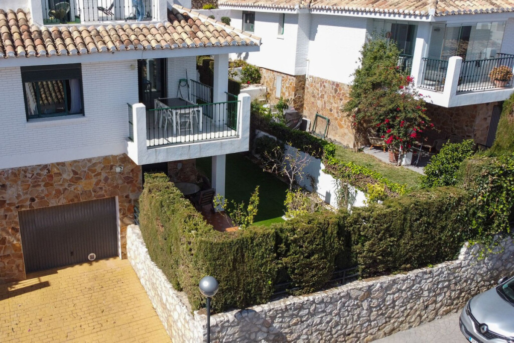 adosada en venta en benalmadena málaga foto grande (3)