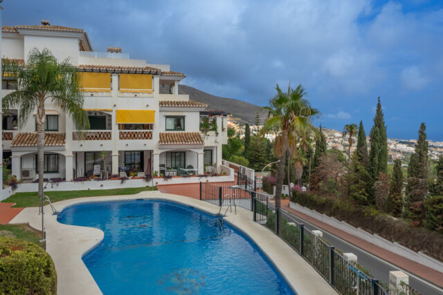 apartamento en venta en benalmadena málaga foto grande (2)