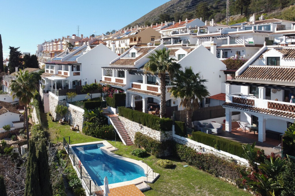 adosada en venta en benalmadena málaga foto grande (3)
