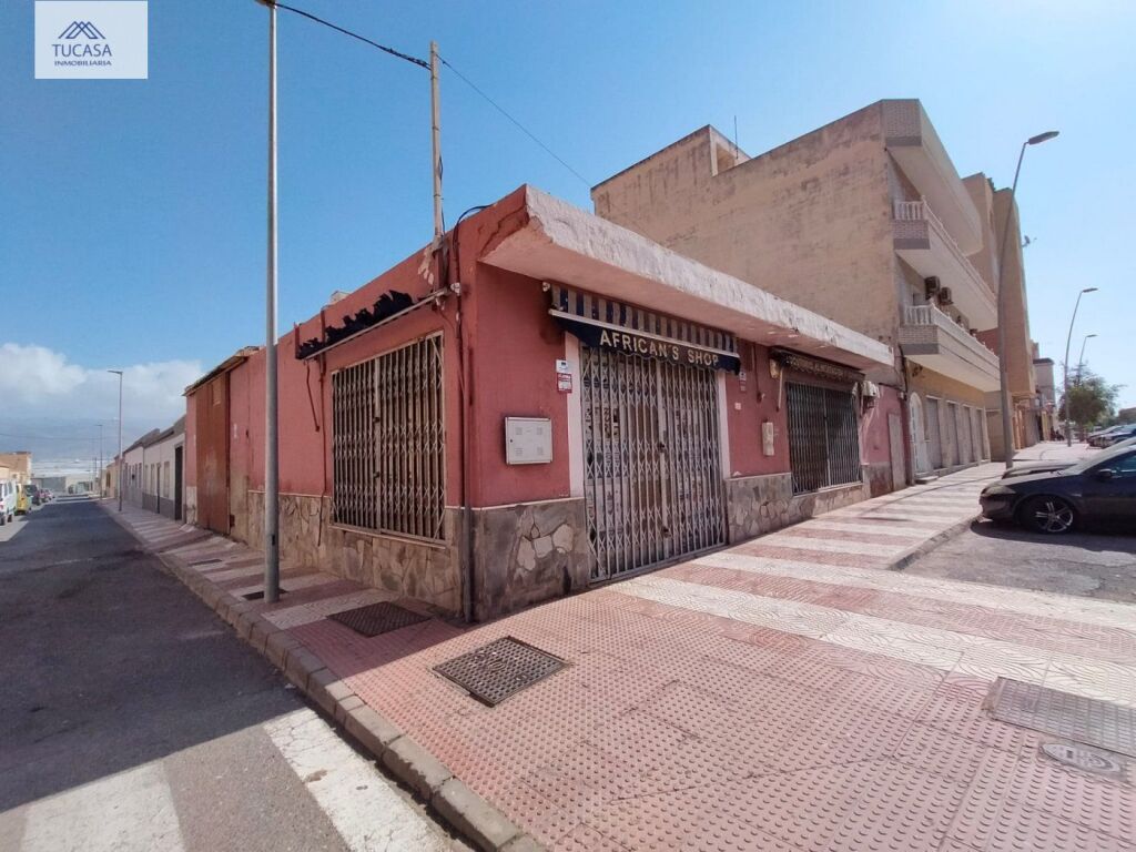 Foto local comercial en venta en roquetas de mar almería