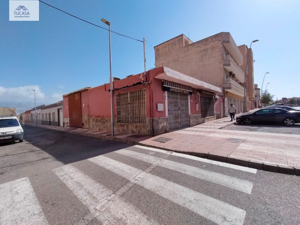 local comercial en venta en roquetas de mar almería foto grande (3)