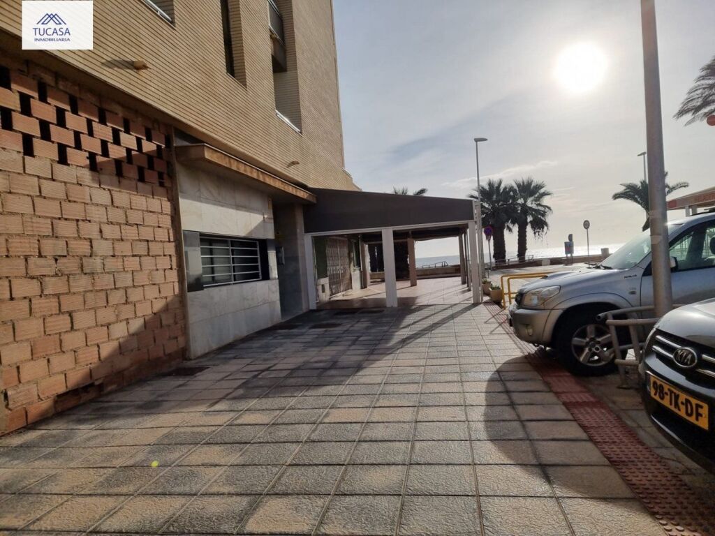 Foto Local en Alquiler en Roquetas De Mar, Almera - € 850 - mil1049471 - BienesOnLine