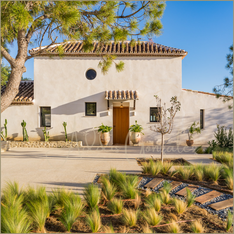 Foto casa-chalet de obra nueva en venta en estepona málaga