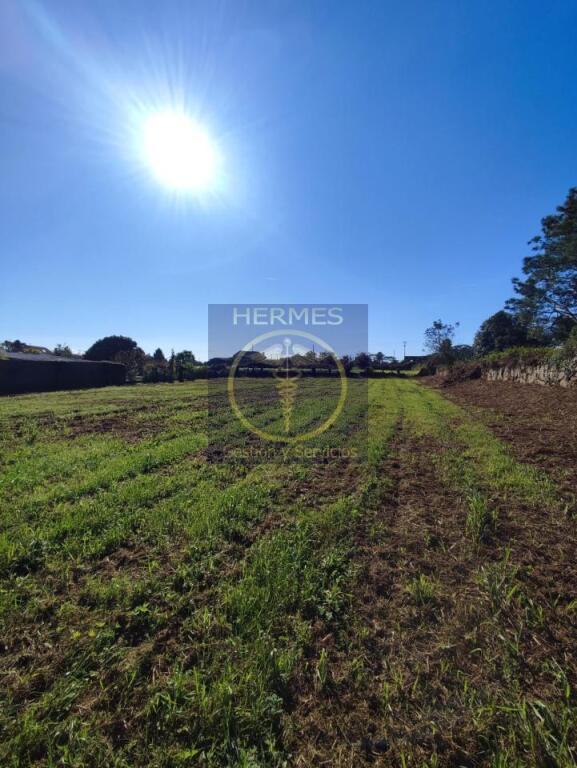 Foto solar en venta, a un paso de tui centro.