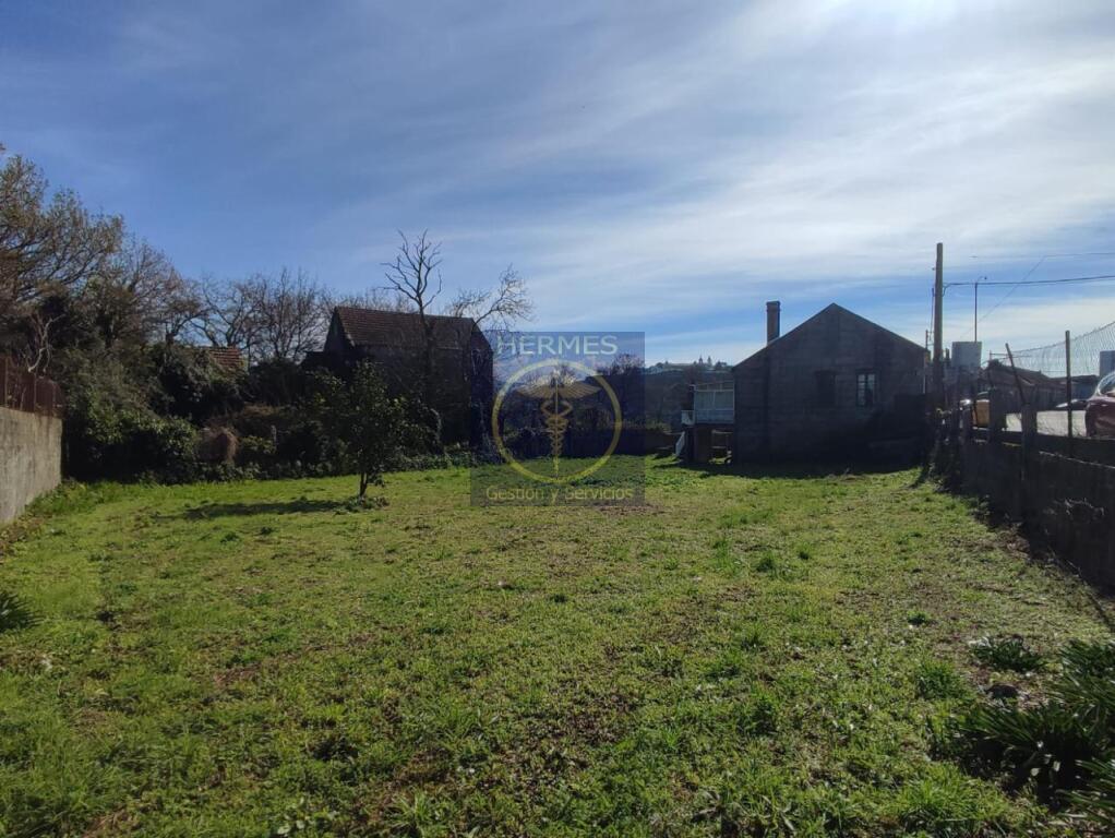 Foto casa con terreno en pleno camino de santiago portugues.