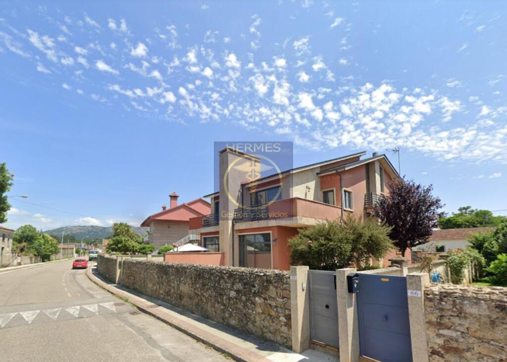 John deere  de segunda mano - Magnífico Adosado en Goian-Tomiño: ¡Tu Casa Ideal te Espera!