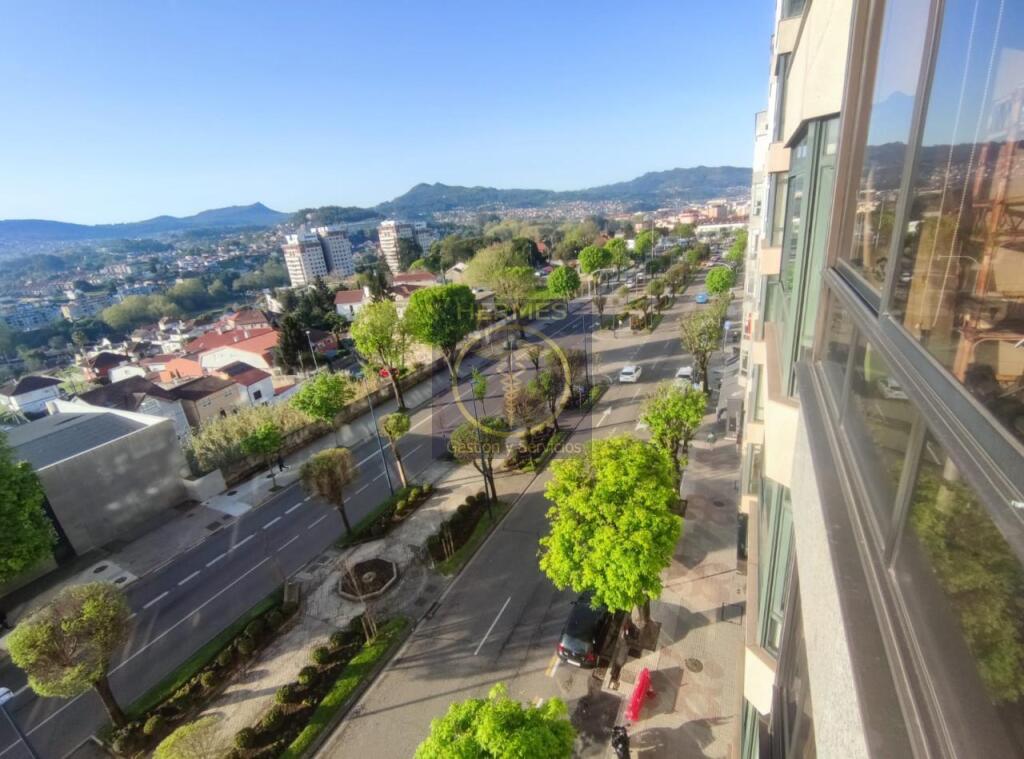 Foto piso de 115 m2 en venta gran vía vigo.