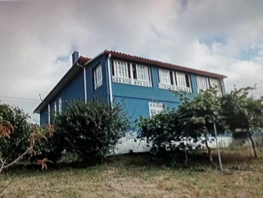 Finca con vistas al embalse  de segunda mano - Casa-Chalet en Venta en Cedeira La Coruña