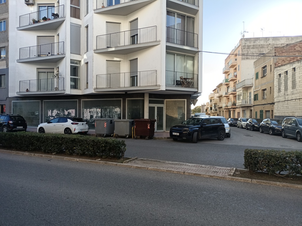 Foto local comercial en venta en manacor baleares