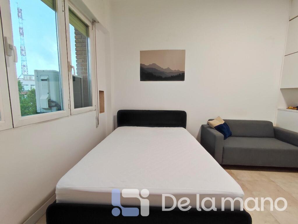 COQUETO ESTUDIO TOTALMENTE EQUIPADO Y CON CALEFACCIÓN INCLUIDA