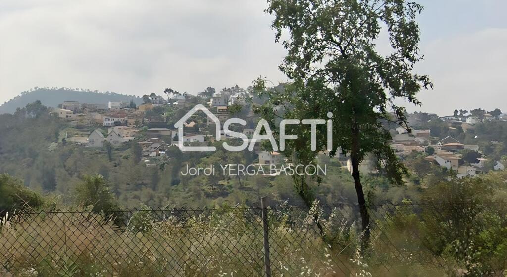 TERRENO RESIDENCIAL 546 m2 URB. VALL DEL SOL.