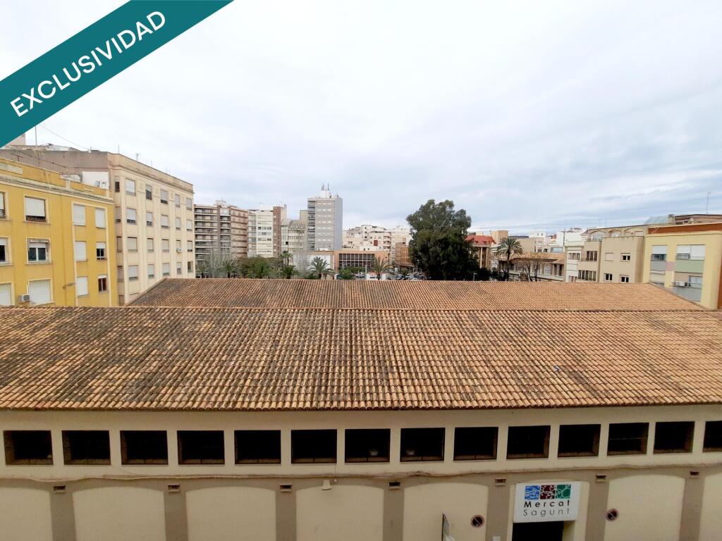 Piso económico a reformar en pleno centro de Sagunto.