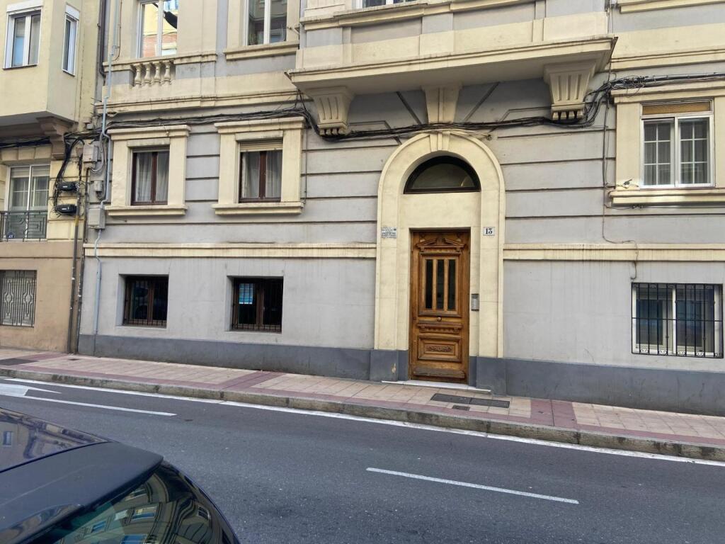 PISO EN VENTA EN CALLE PADRE FRANCISCO SUAREZ    ¡¡¡GRAN OPORTUNIDAD !!!
