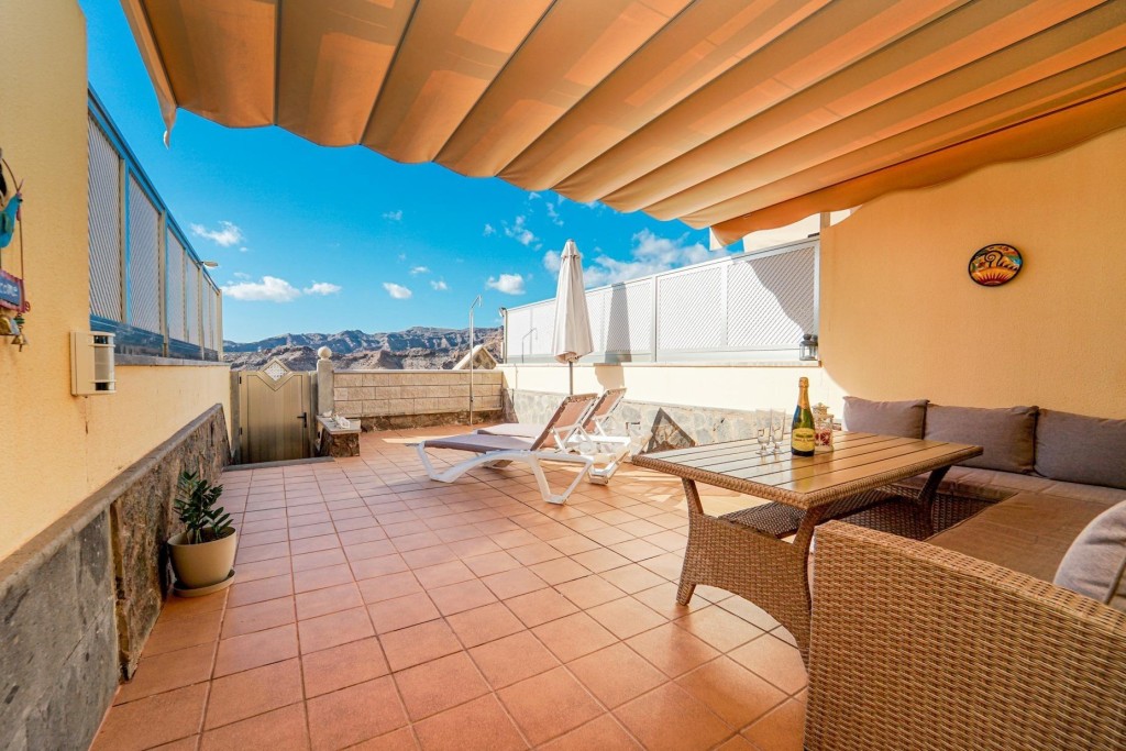 Dúplex moderno con amplia terraza en Puerto Rico