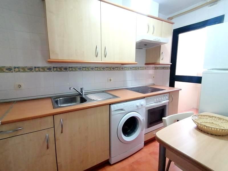 OPORTUNIDAD: PISO EN LA MEJOR ZONA DE ESTEPONA EN ALQUILER. ¡VISITELO!