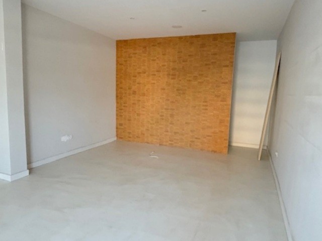 ESTUPENDO LOCAL A ESTRENAR CON MUCHAS POSIBILIDADES, ¡VENGA A VERLO!