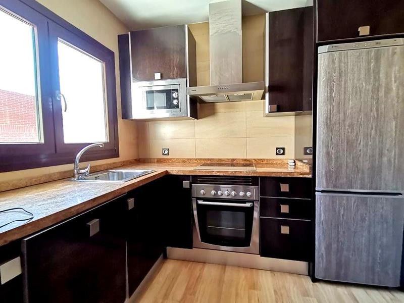 BONITO PISO CON 2 DORMITORIOS, GARAJE Y TRASTERO. SIN AMUEBLAR.