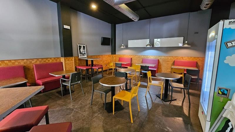 HAMBURGUESERIA EN ESTEPONA CENTRO, ¡PARA EMPEZAR MAÑANA A TRABAJAR!