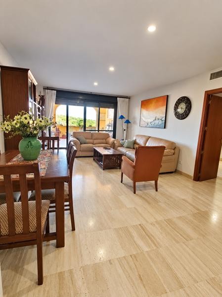 ¡OPORTUNIDAD ÚNICA VENTA PISO EN VALLE ROMANO! - foto 2