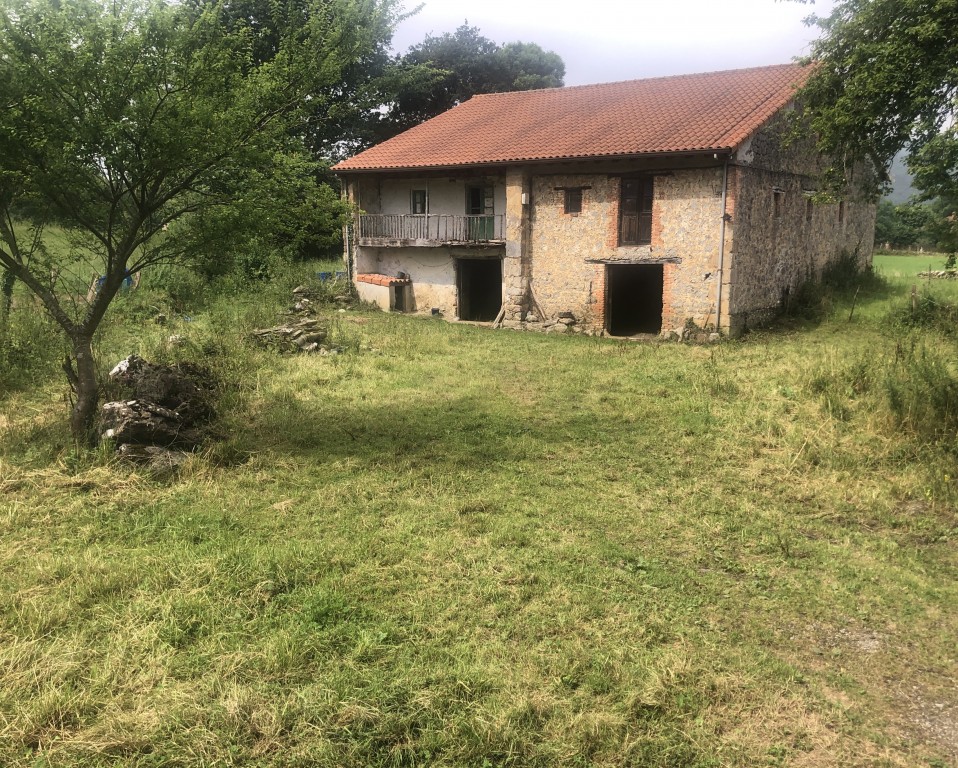 Casa-Chalet en Venta en Hazas De Cesto Cantabria
