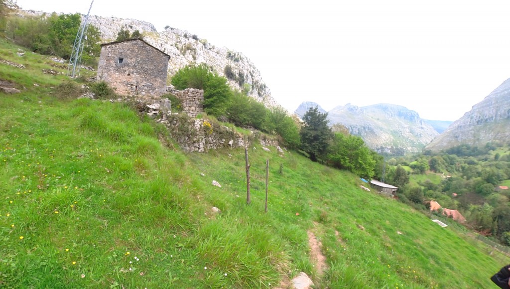 Casa-Chalet en Venta en Mortesante Cantabria