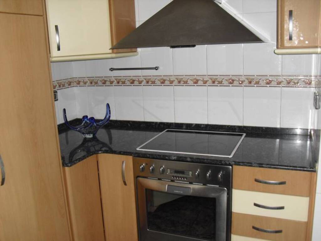 inversión, piso en venta con inquilino en manresa con una rentabilidad de un 6% anual foto grande (3)