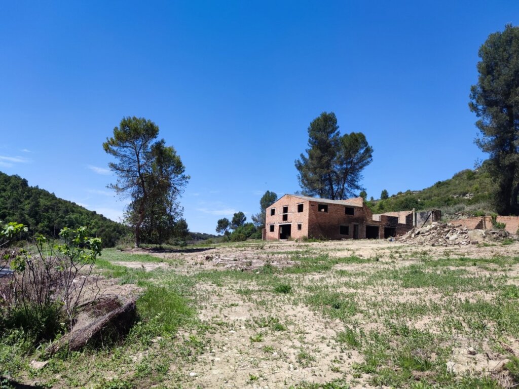 Foto finca rustica - granja de cultivo para rehabilitar