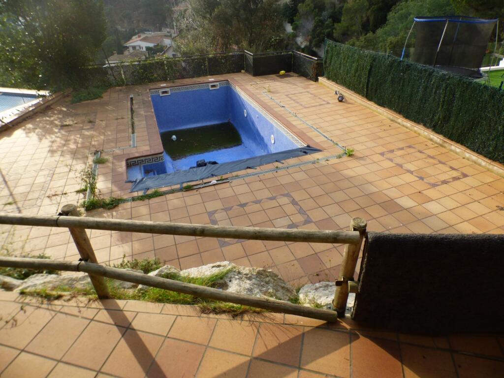 impresionante chalet en venta en lloret de mar foto grande (2)