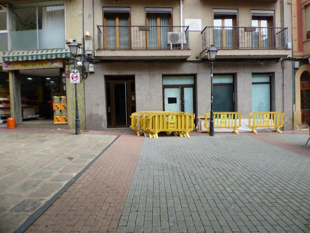 Foto local comercial en el centro de sallent