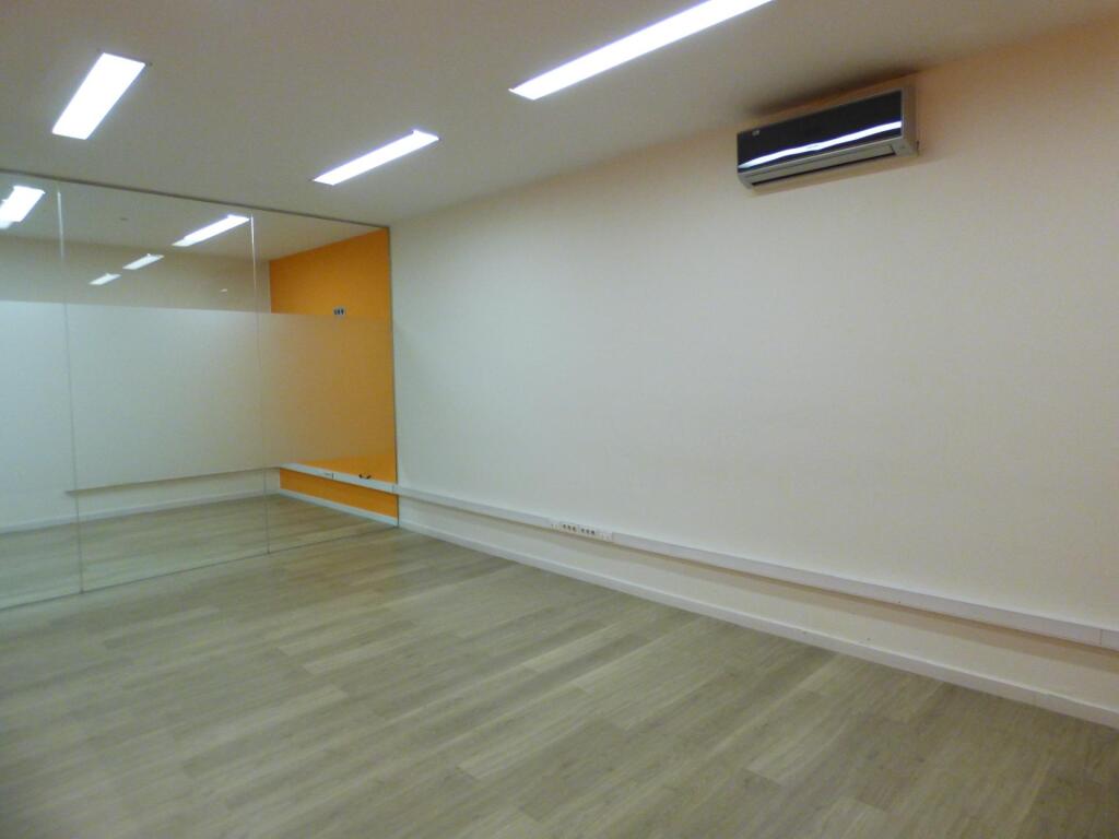 local comercial en alquiler en manresa – zona  universidad foto grande (2)