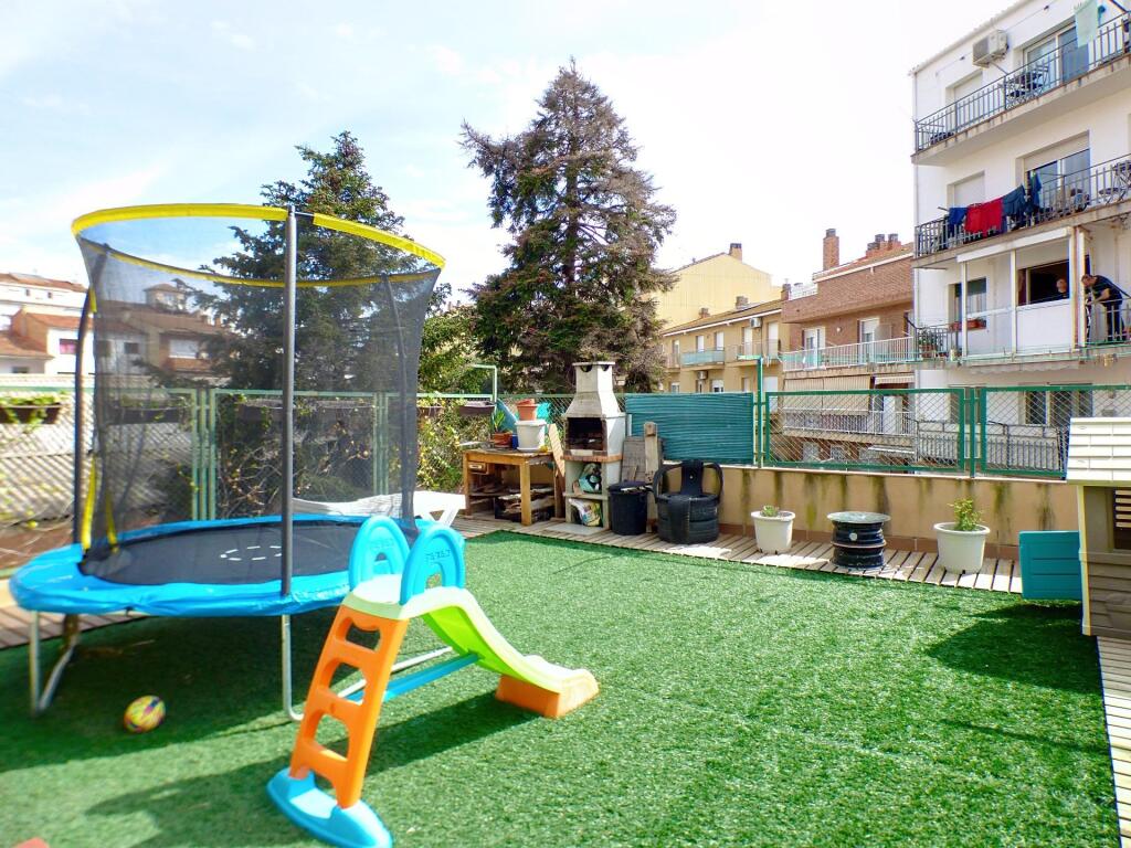 Foto piso familiar de 3 hab. con gran terraza y trastero en la crta. de santpedor de manresa