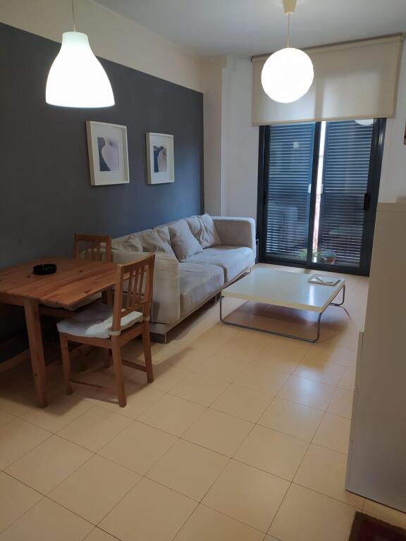 piso de alquiler amueblado en manresa con 2 habitaciones foto grande (3)