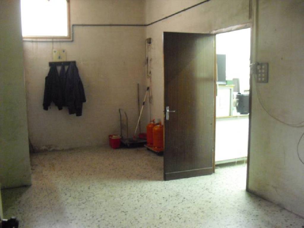 Foto local comercial en venta zona ctra santpedor de manresa