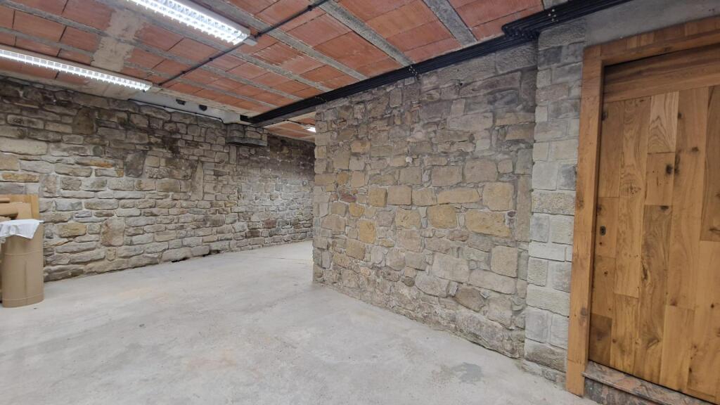 local comercial en alquiler por zona plana de l'om de manresa foto grande (3)