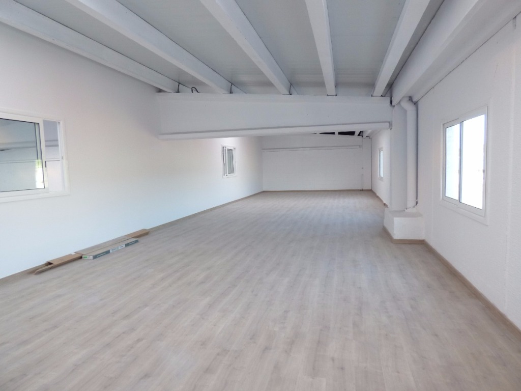 Foto nave seminueva en venta en sant vicenç de castellet para inversores