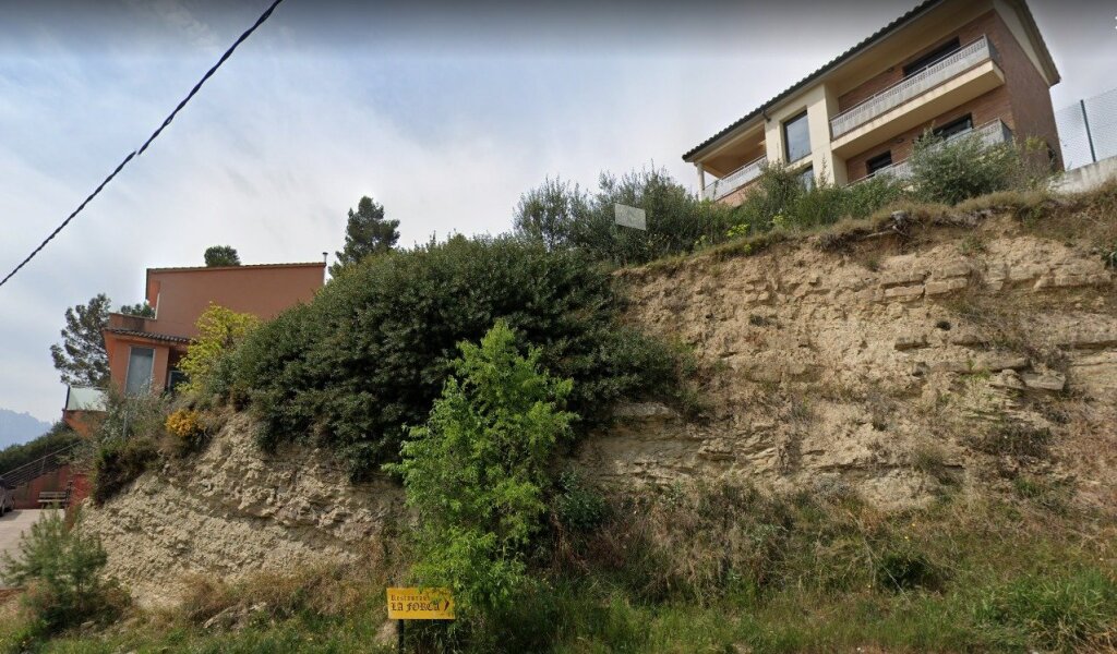 Foto oportunidad! terreno urbano en la urbanización de mas planoi de castellgalí en venta.