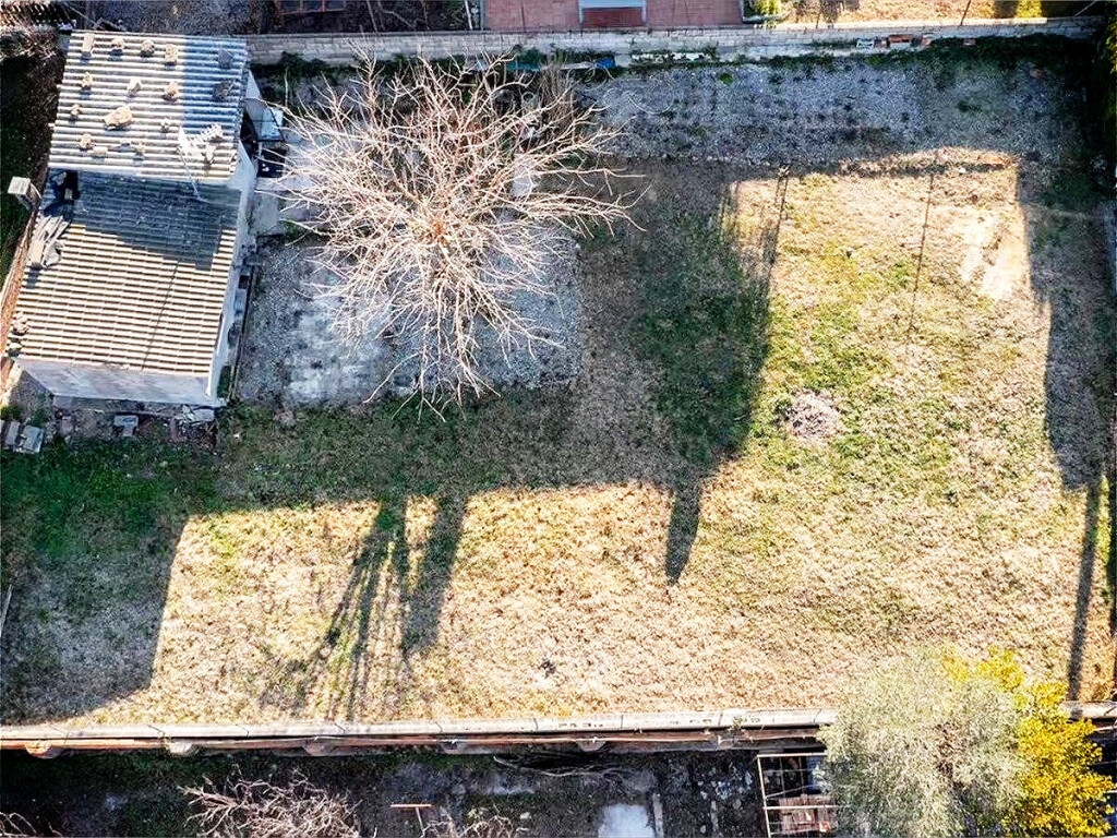 Foto terreno en castellgalí con vistas a montserrat perfecto para edificar.