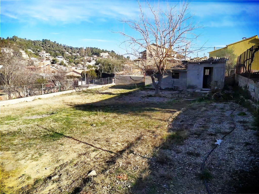 terreno en castellgalí con vistas a montserrat perfecto para edificar. foto grande (2)