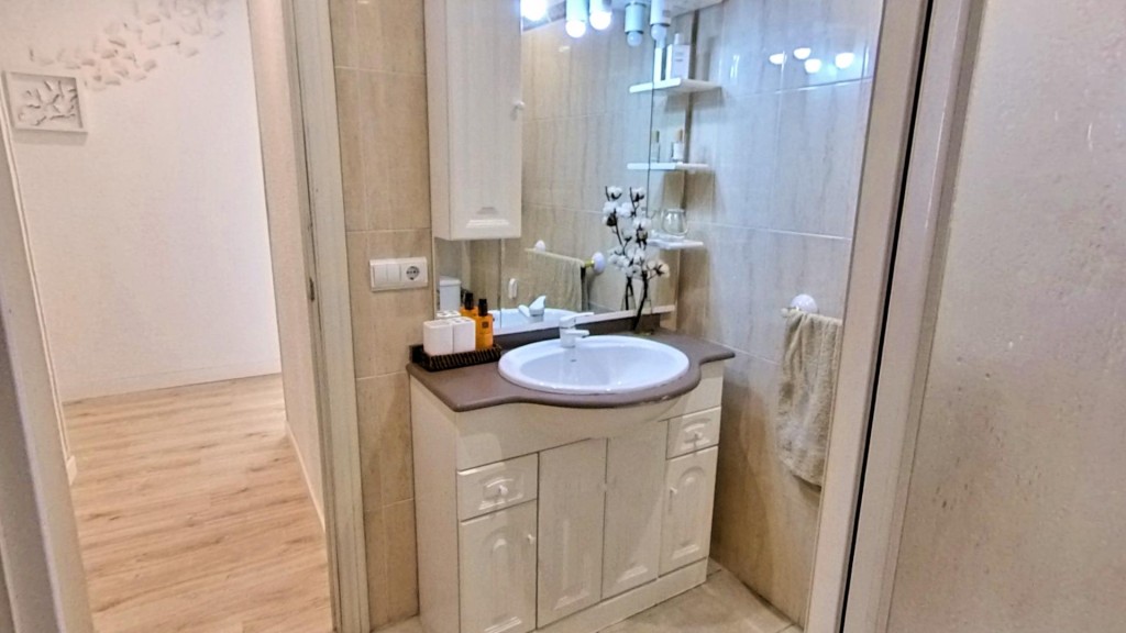 Tu hogar ideal en Alicante: reformado y luminoso - foto 44