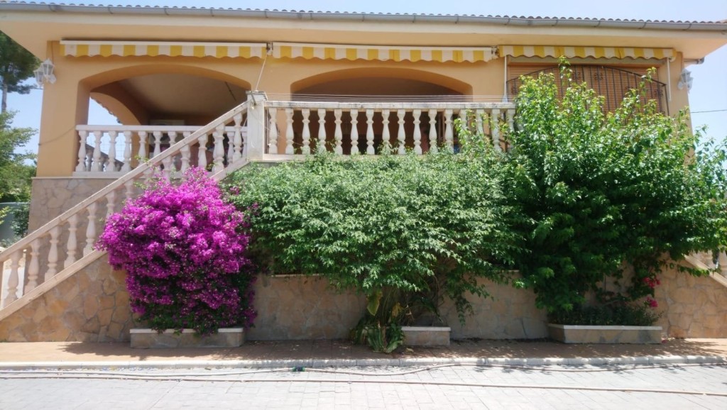 PRECIOSO CHALET EN BENILLUP - foto 4