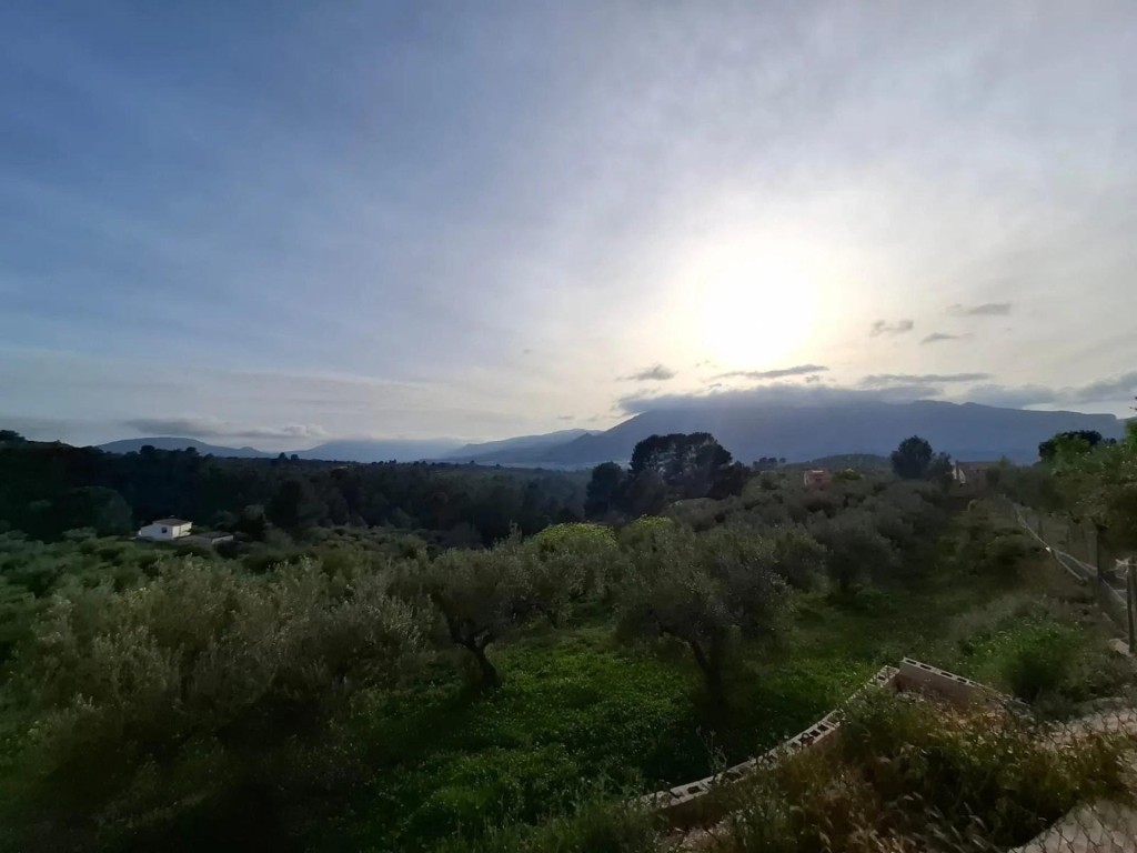 PRECIOSO CHALET EN BENILLUP - foto 26