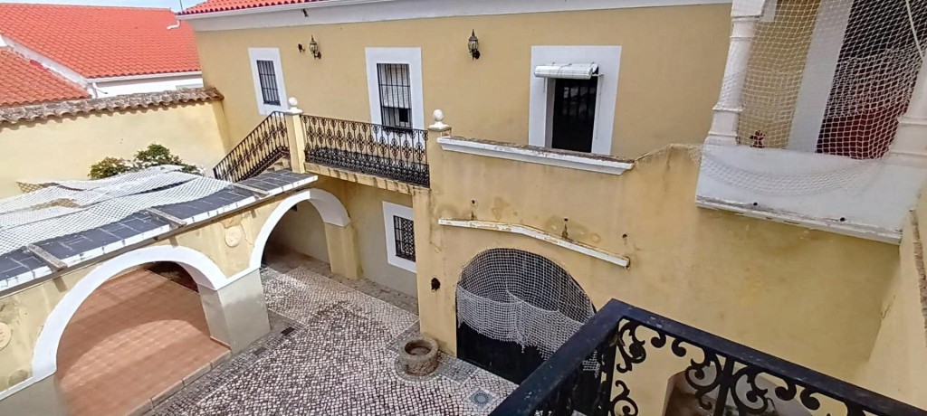 Espectacular Casa Señorial de Estilo Colonial – Una Joya His - foto 32